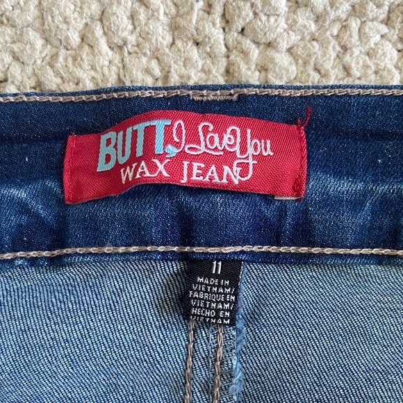 🌸 Butt I Love You 🌸 medium wash skinny jeans - Picture 3 of 6